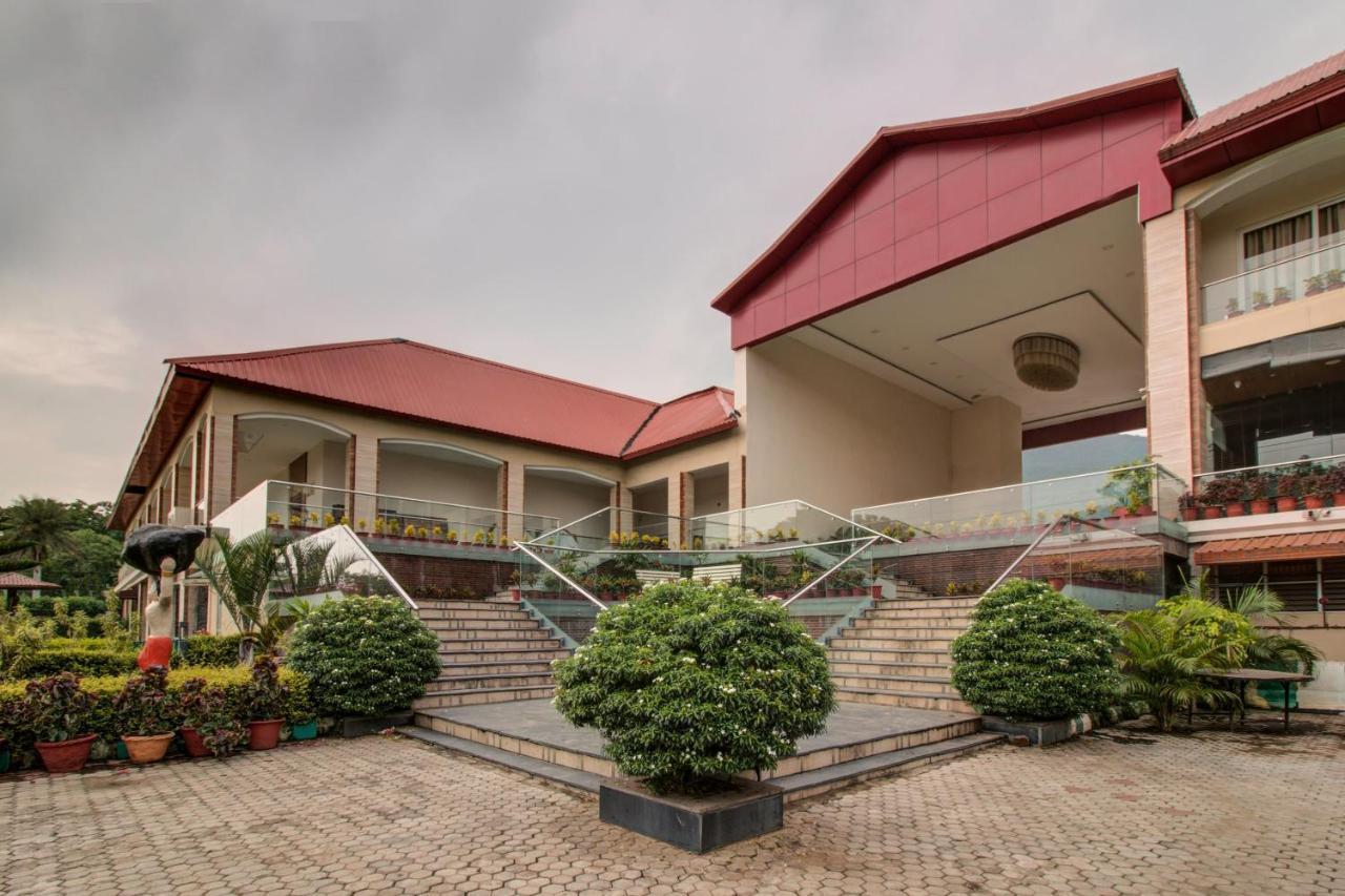 Oyo 3575 The Wave International Hotel Джамшедпур Екстериор снимка