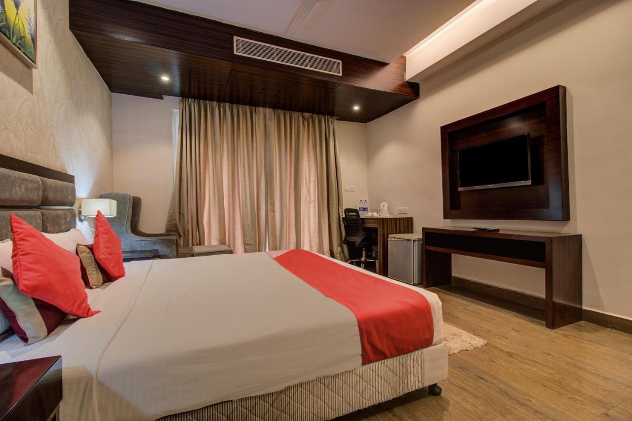 Oyo 3575 The Wave International Hotel Джамшедпур Екстериор снимка