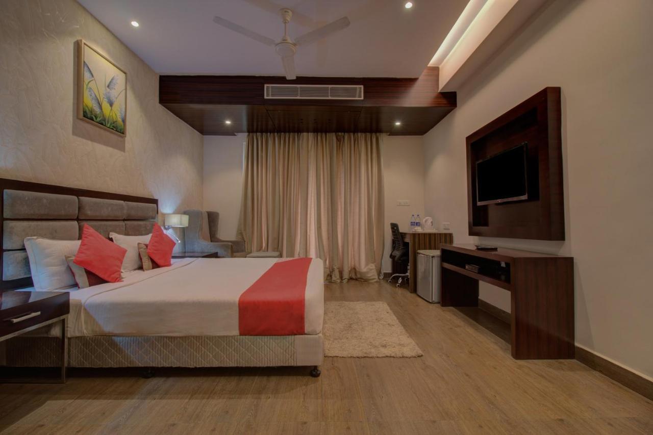 Oyo 3575 The Wave International Hotel Джамшедпур Екстериор снимка