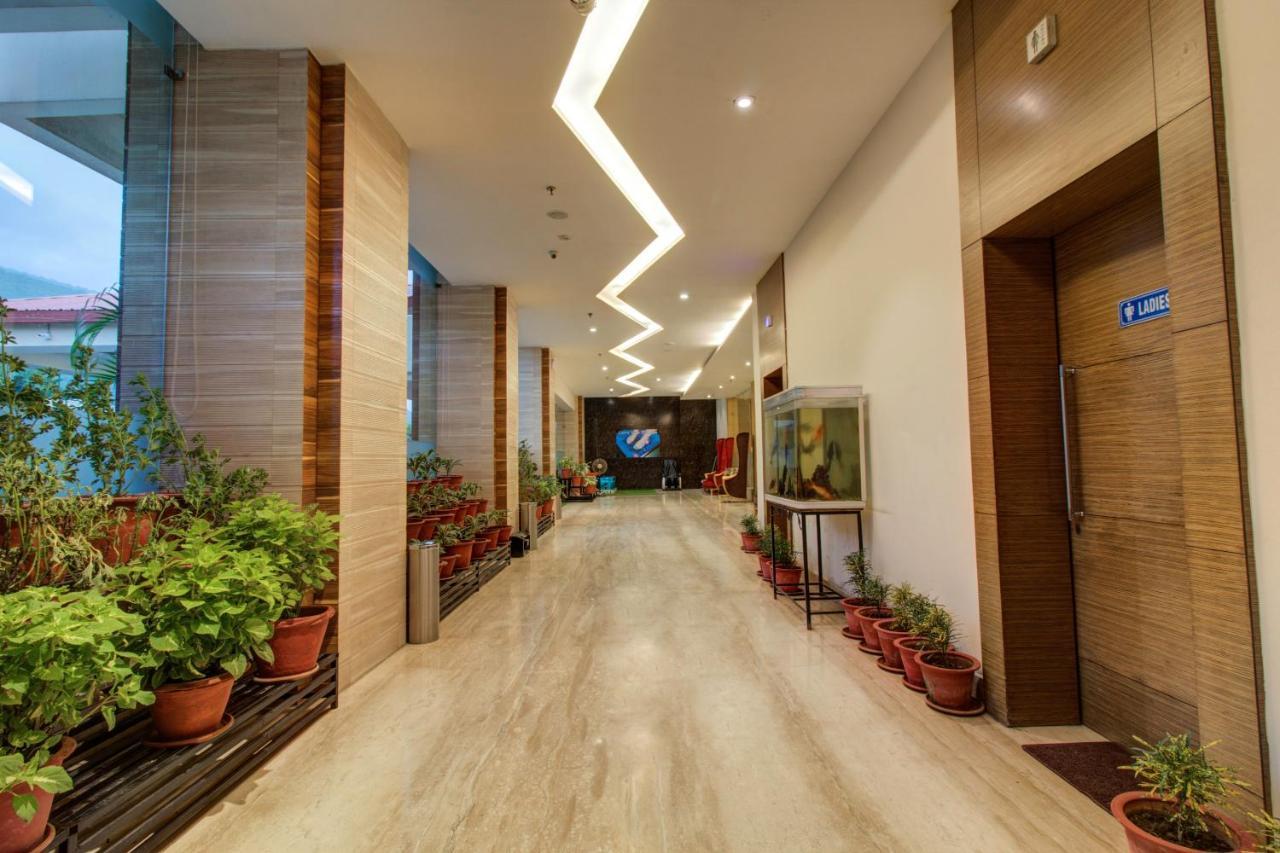 Oyo 3575 The Wave International Hotel Джамшедпур Екстериор снимка