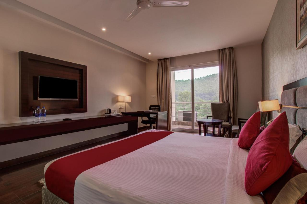 Oyo 3575 The Wave International Hotel Джамшедпур Екстериор снимка