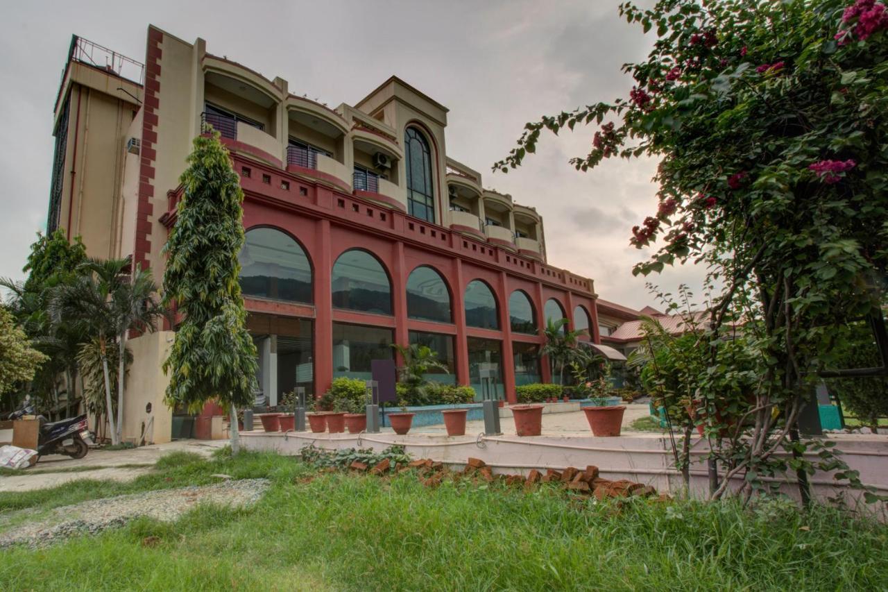 Oyo 3575 The Wave International Hotel Джамшедпур Екстериор снимка